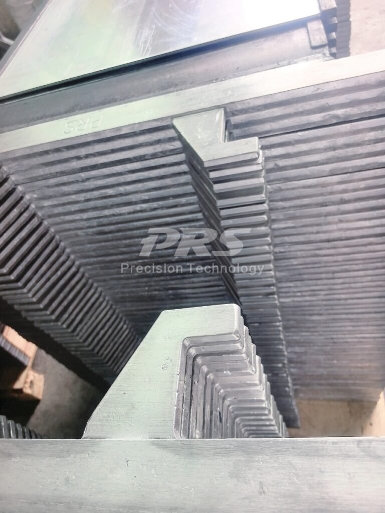 die-cast-hanger-bar-lifting-lugs-head